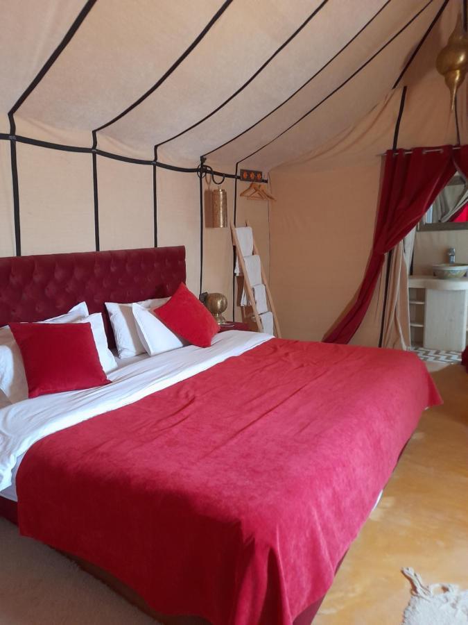 Sahara Stories Camp " Heated Tents" Merzuga Kültér fotó